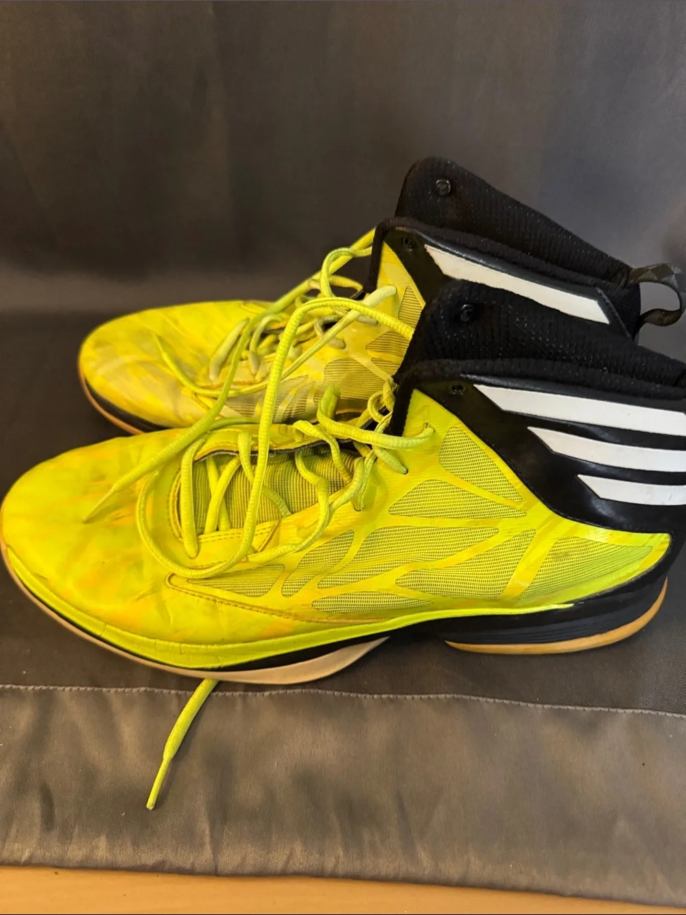 Adidas Sprintweb fluorescent Yellow Hi-top Basketball shoes